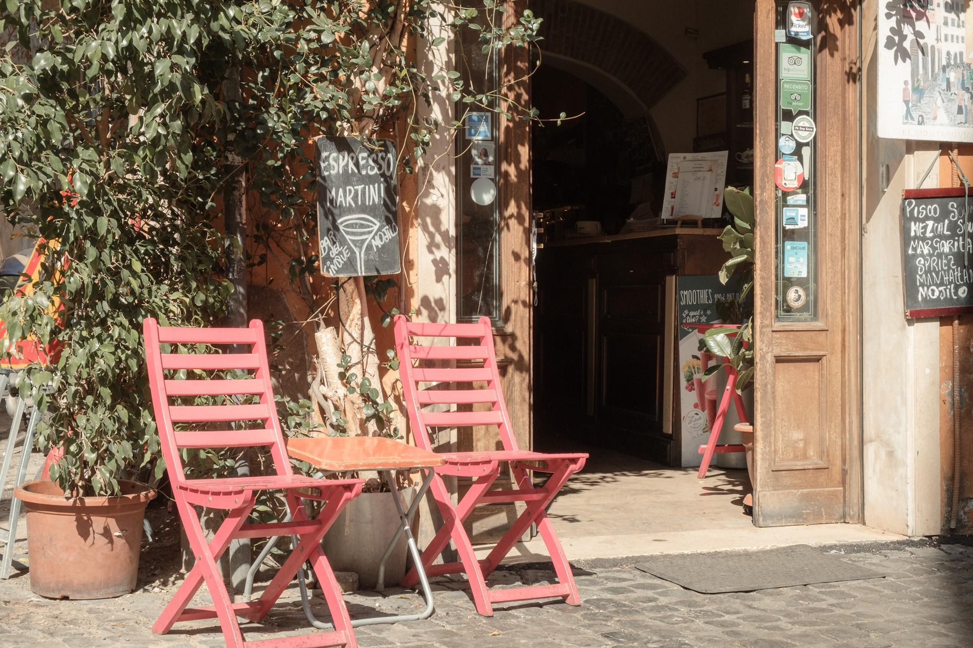 A small restaurant stop in Rome